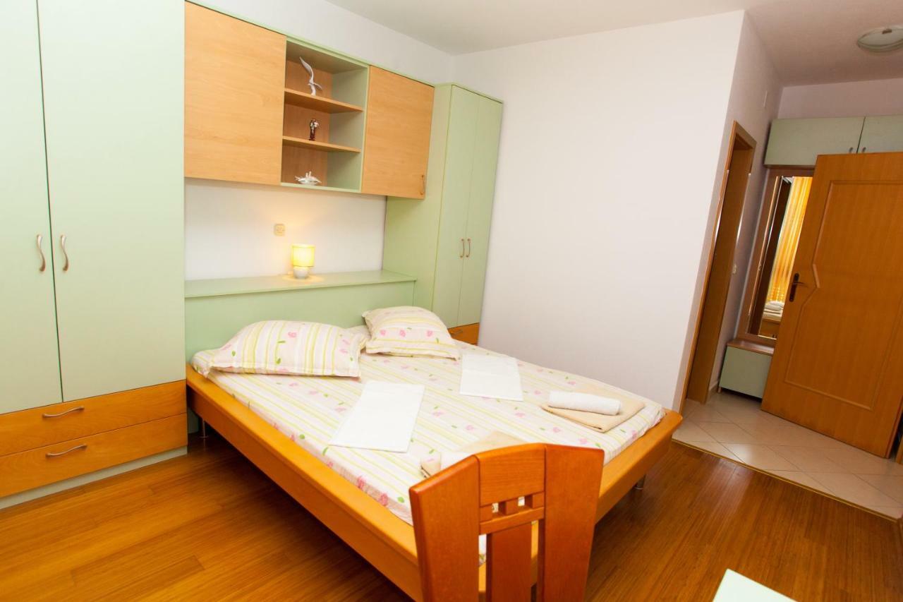 Apartments Jadranko Brela Zewnętrze zdjęcie