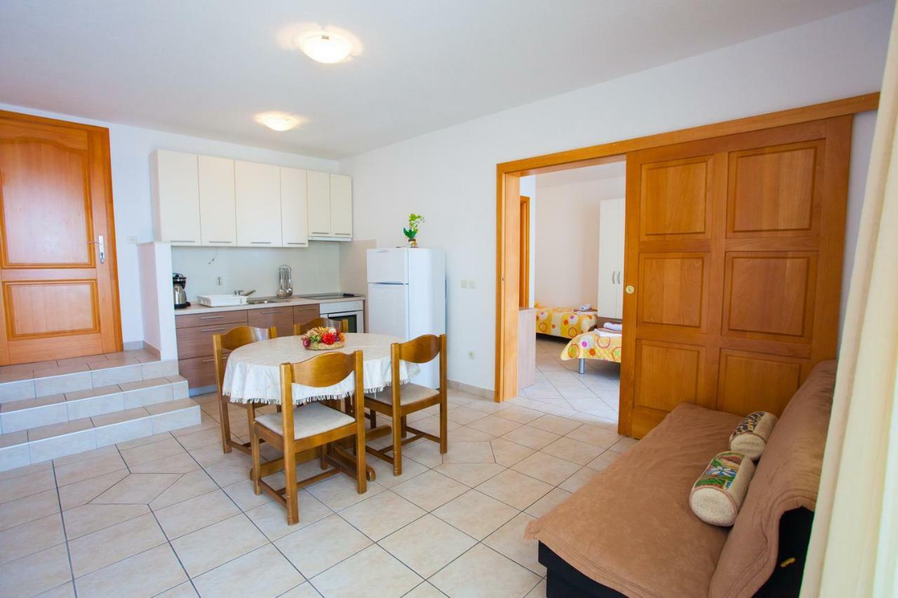 Apartments Jadranko Brela Zewnętrze zdjęcie