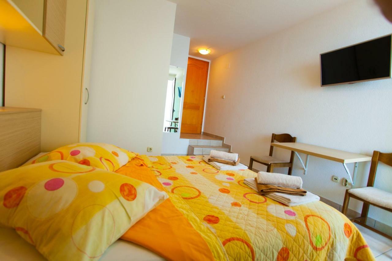 Apartments Jadranko Brela Zewnętrze zdjęcie
